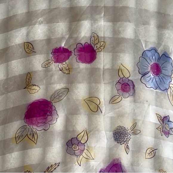 Elegant Pink Floral Scarf - Picture 11 of 12